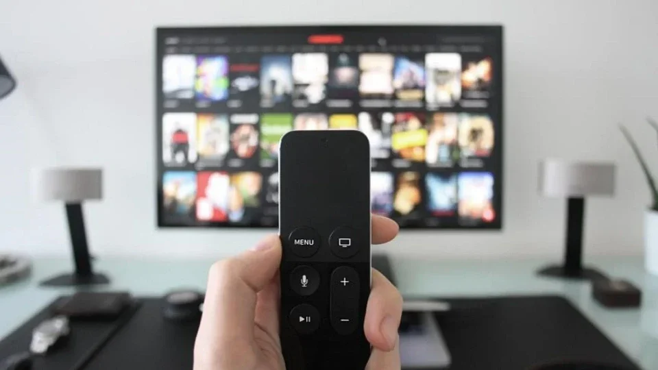 12 Ekim 2026 Pazartesi ekranında kanal kanal yayın akışı