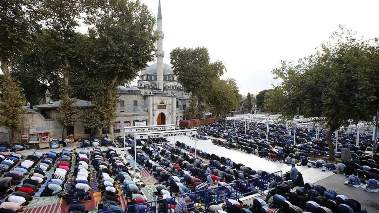 2026 Kurban Bayramı namaz vakitleri! Van, Tekirdağ, Sakarya'da bayram namazı saat kaçta?