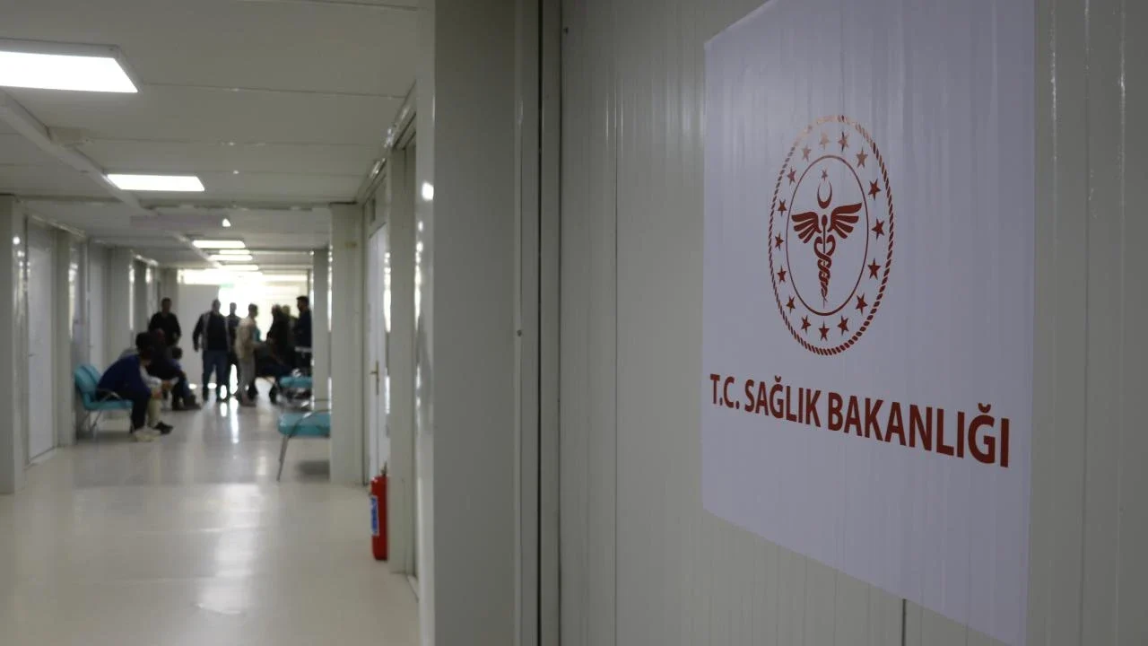 28 Ekimde Hastaneler Yarım Gün 29 Ekimde Aciller Hizmet Verecek