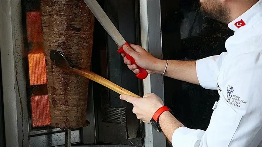 3 bin TL'cik' sözü olay olmuştu: Kapalıçarşı'daki dönerciye bakanlık baskını