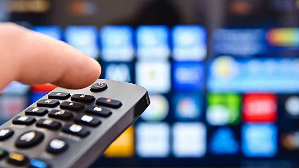 9 Eylül reytinglerinde Sevdan Bir Ateş ve Aşk ve Taht için beklenen tablo netleşti