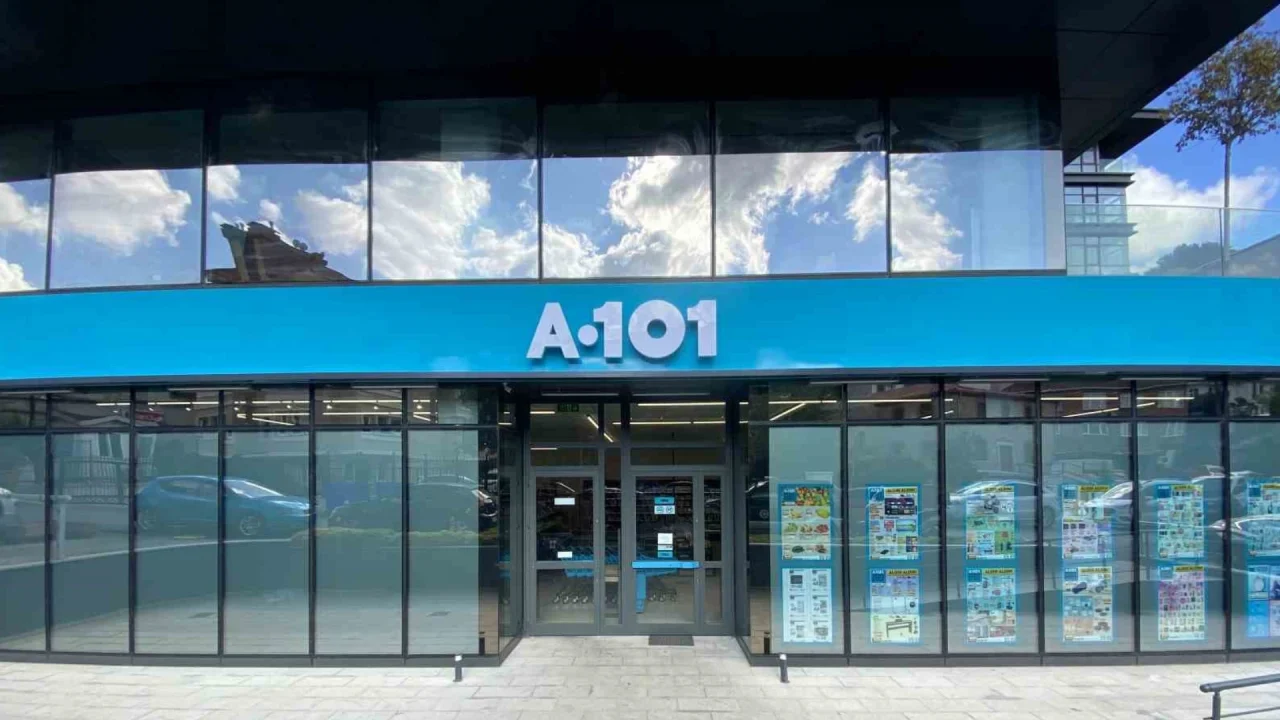 A101 20 Ağustos aktüel kataloğu ürünleri 2026: Tercüme özellikli kulaklık, masaj aleti ve televizyon modelleri geliyor