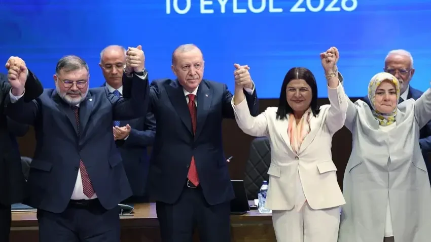AK Parti 25 yılda Türkiye siyasetinin merkezine nasıl yerleşti