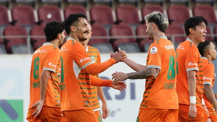 Alanyaspor’da Amedspor galibiyetinin ardından Erzurumspor mesaisi
