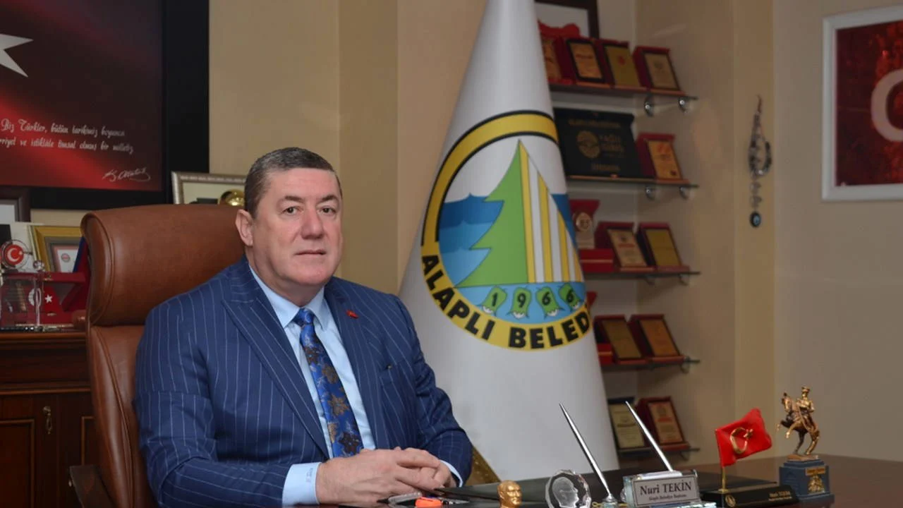 Alaplı Belediye Başkanı Nuri Tekin CHP’den istifa etti