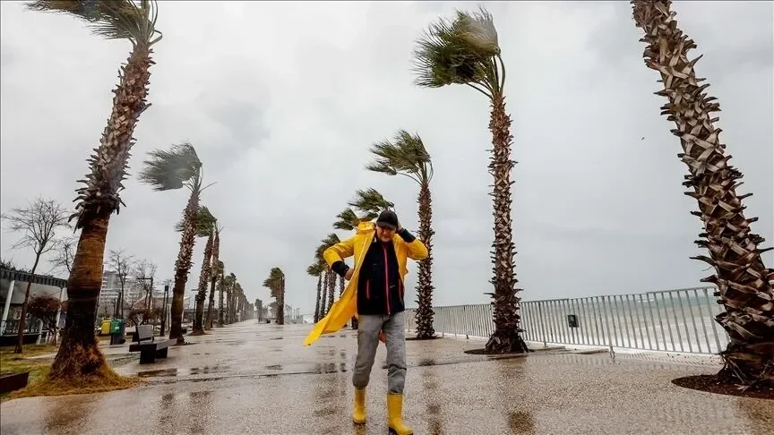 Alevlerle mücadelede yeni tehlike: Meteoroloji 11 ili tek tek uyardı