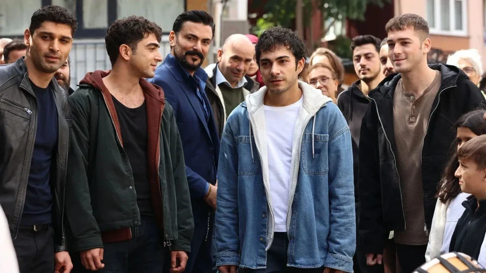 Altı Üstü İstanbul 18. bölüm fragmanı için gözler ATV’de