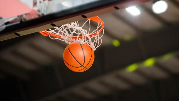 Anadolu Efes ve Beşiktaş Yeni Sezona Derbiyle Başlıyor