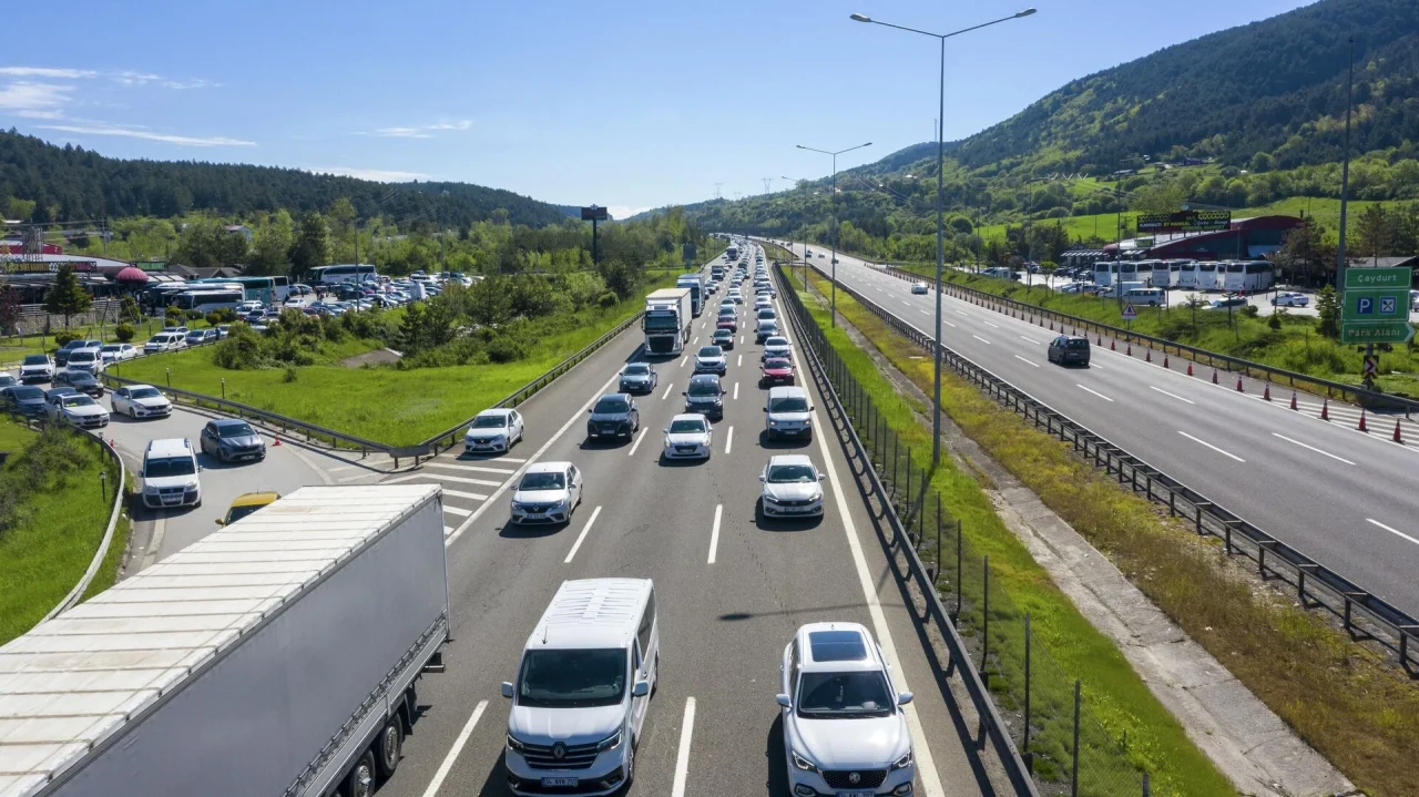 Anadolu Otoyolu İstanbul Yönü Trafige Kapandı