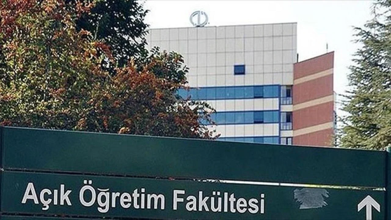 AÖF yaz okulu sınav giriş belgesi yayınlandı mı? 2026 AÖF yaz okulu sınavı ne zaman, saat kaçta yapılacak?