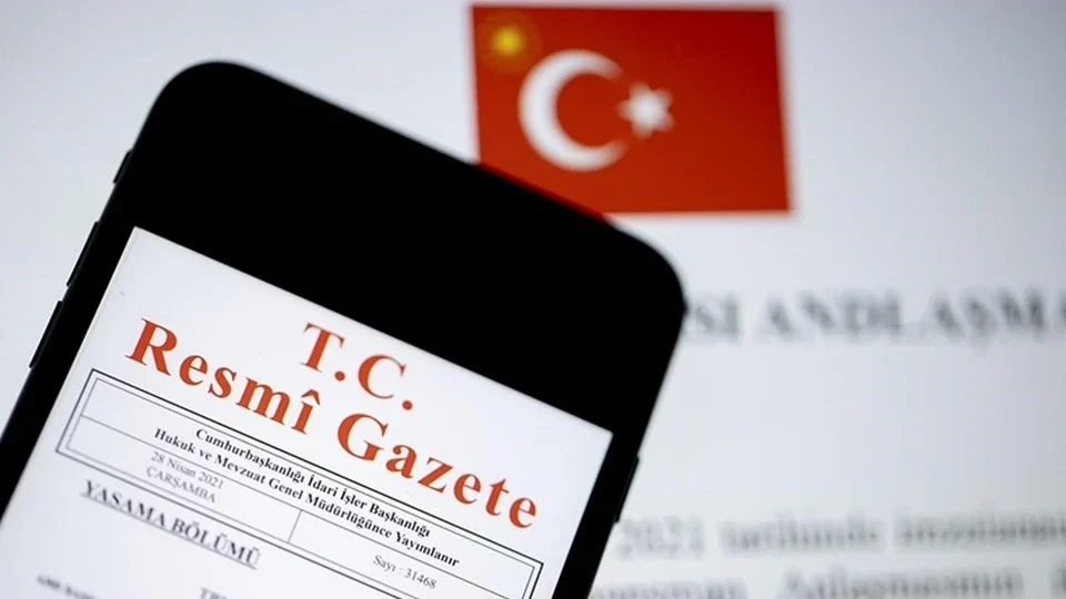 Araç içinde telefon tutucu ve ses sistemi için yeni dönem