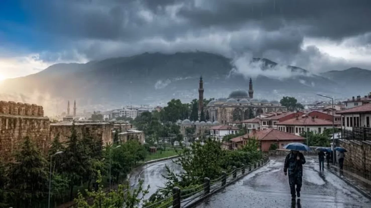 Bursa’da sıcaklıklar düşüyor sağanak yağış kapıda