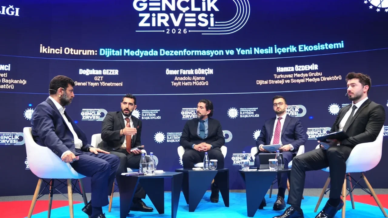 Dezenformasyonla Mücadele Ulusal Gençlik Zirvesi tamamlandı