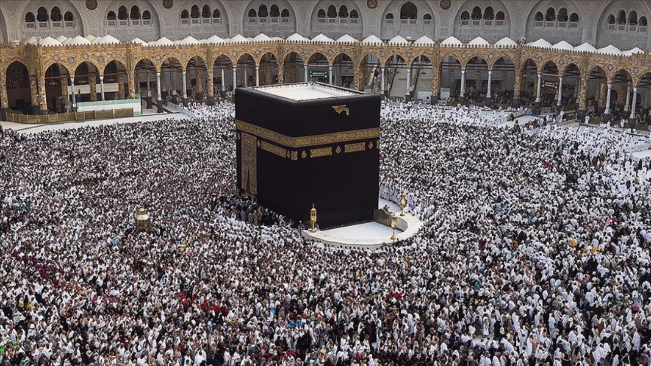 Diyanet Umre başvurusu | 2026-2027 yılı Umre turları ne kadar, başvurular ne zaman?