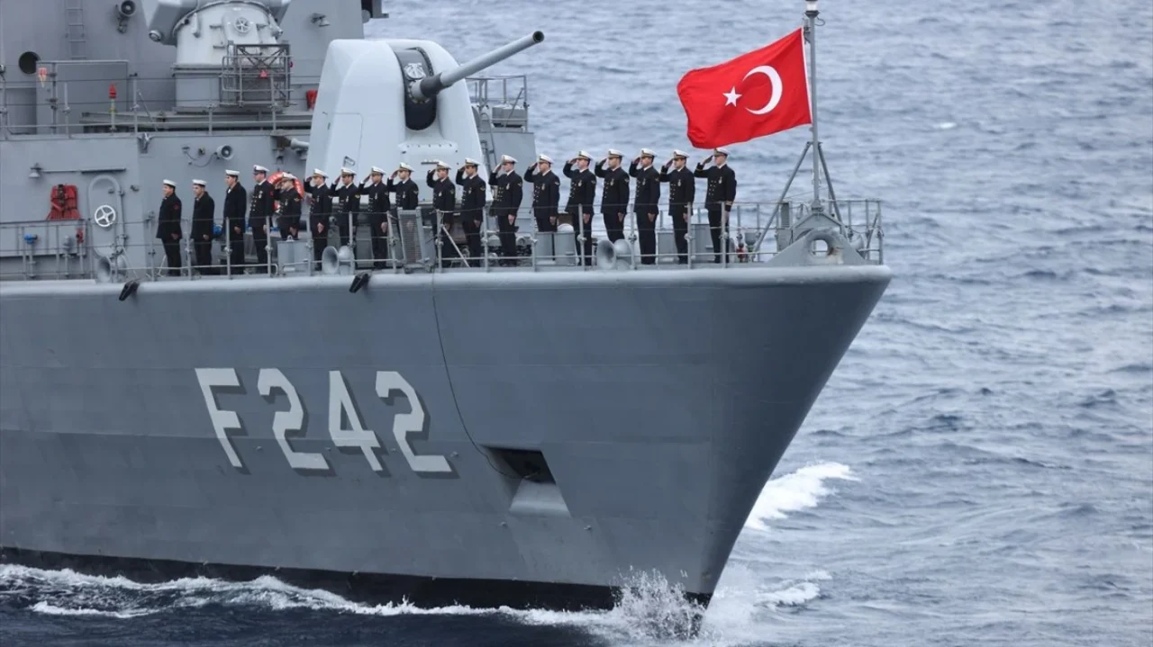 Dünyanın en güçlü 10 donanmasına sahip ülkeler açıklandı: Türkiye sıralamayı altüst etti!