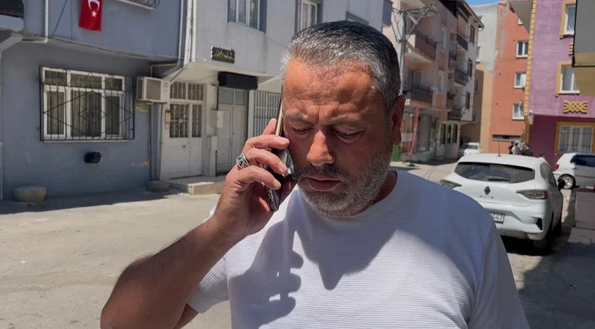 Ev alma hayali kâbusa döndü: Mahalle alarma geçti, herkes konteynerleri karıştırdı