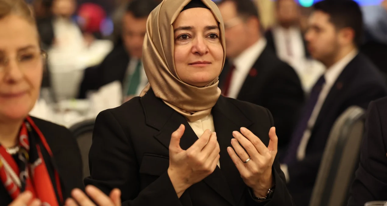 Fatma Betül Sayan Kaya ve Eşi Hakkında Milyarlık Hisse Satışı İddiası