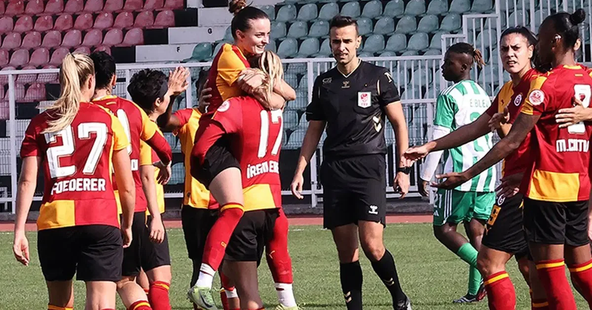 Galatasaray Kadın Futbol Takımı Şile Bilgidoğa karşısında 22 gol buldu