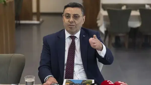 Gazete okurlarının gündeminde siyaset ekonomi ve toplumsal tartışmalar var