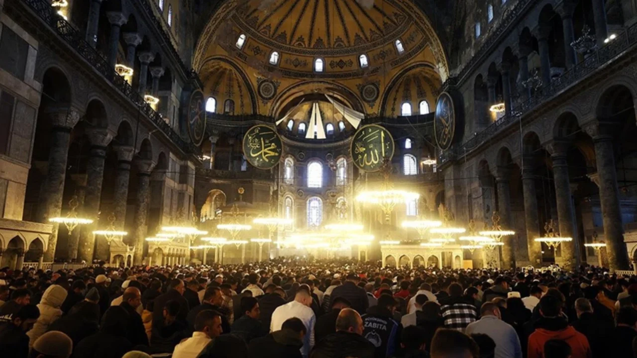 Gaziantep, Kocaeli, Kahramanmaraş 2026 Kurban Bayramı namaz saatleri