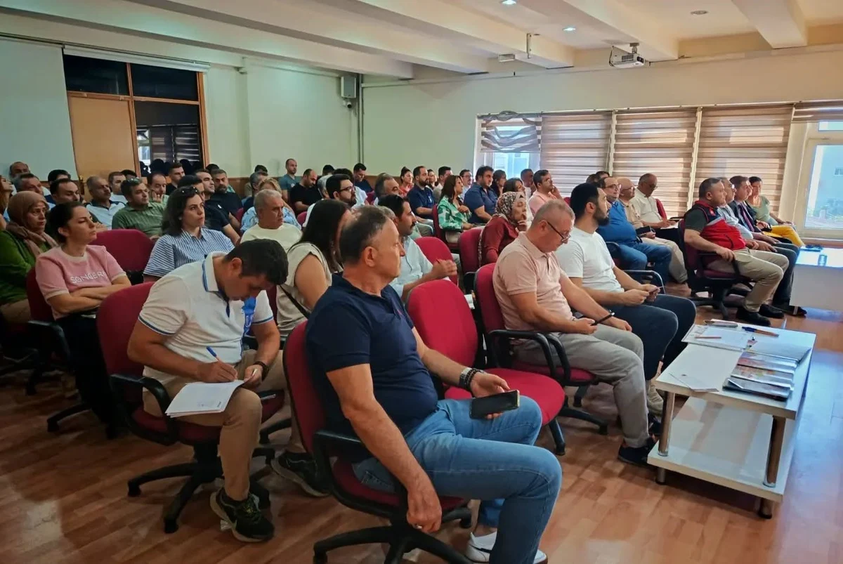 Güneydoğu’da hissedilen deprem paniğe neden oldu