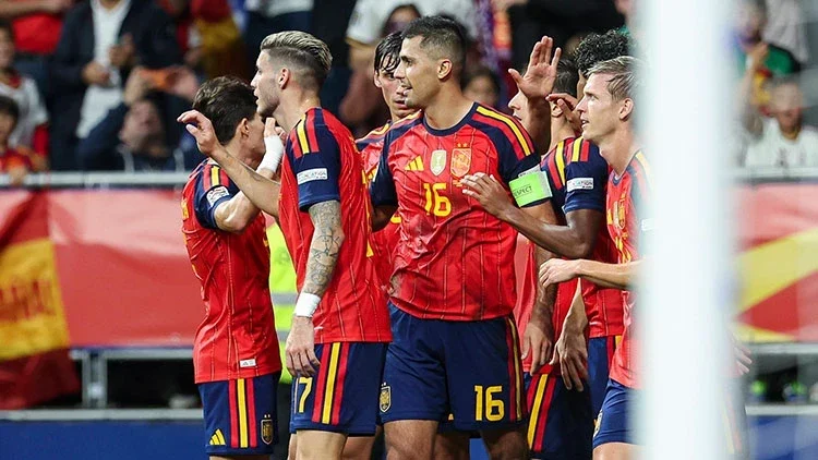 İspanya Çekya karşısında 3-1 kazandı puan tablosunda hesaplar değişti