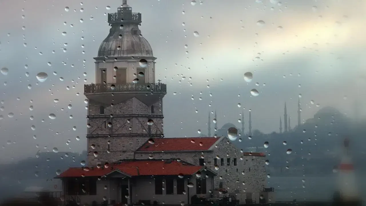 İstanbul’da yağmur alarmı sürüyor gözler saatlik tahminde