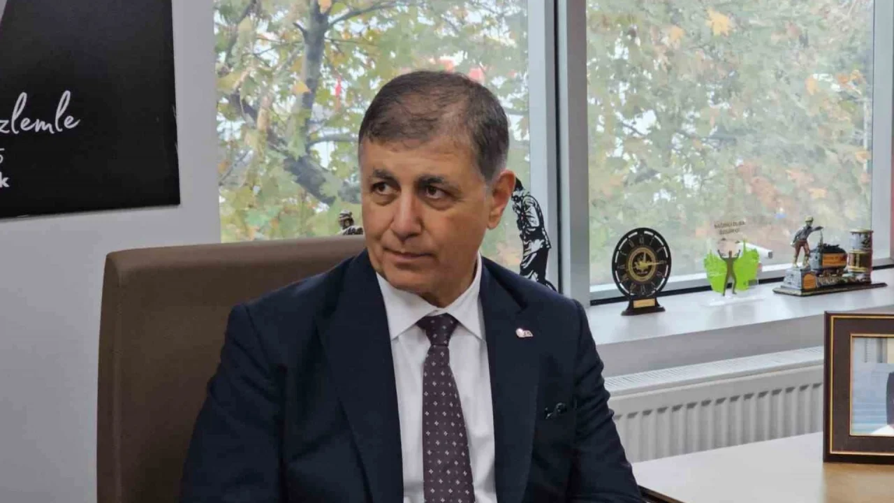 İzmir Belediye Başkanı Cemil Tugay istifa mı etti?