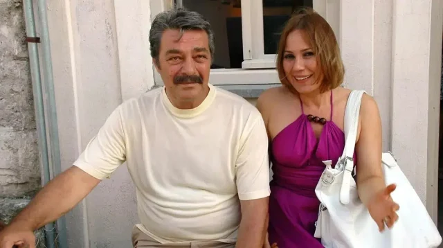 Jülide Kural’ın tiyatro sahnesinden Kadir İnanır’la kurduğu uzun birlikteliğe uzanan yaşamı
