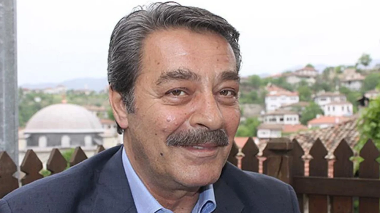Kadir İnanır'ın Oynadığı Filmler: Kadir İnanır Evli Mi, Çocuğu Var Mı?