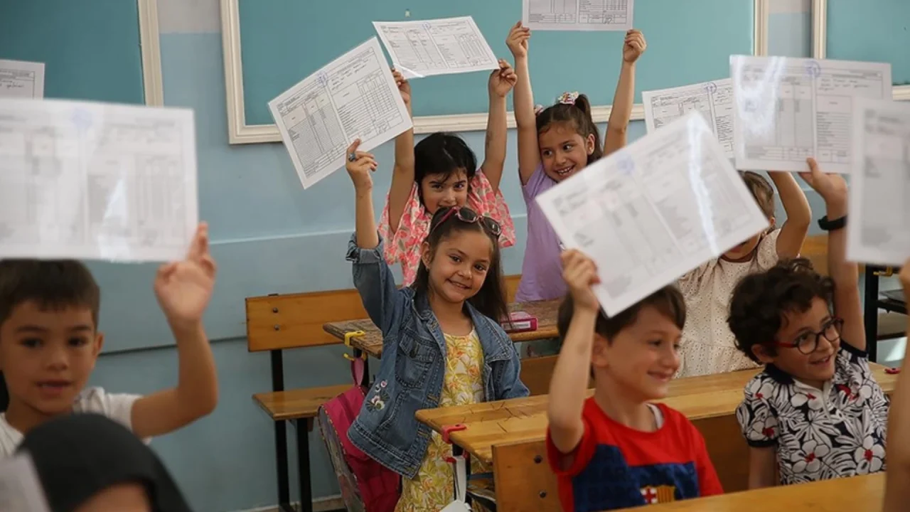 Karne günü okullar yarım gün mü, tam gün mü? 26 Haziran okullar var mı?