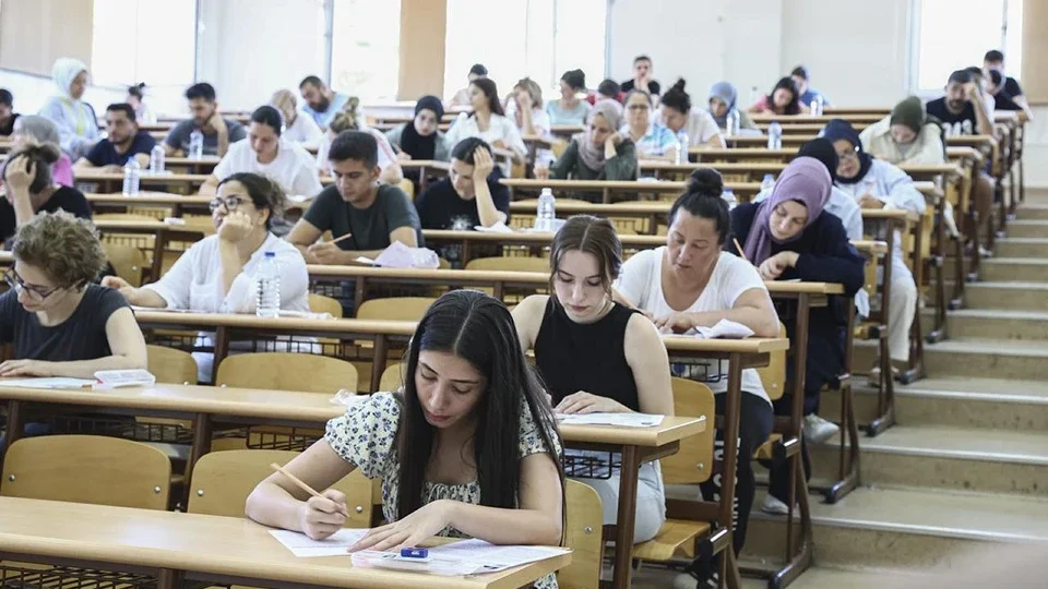 KPSS Ön Lisans adayları sınavın zorluk düzeyini tartışıyor