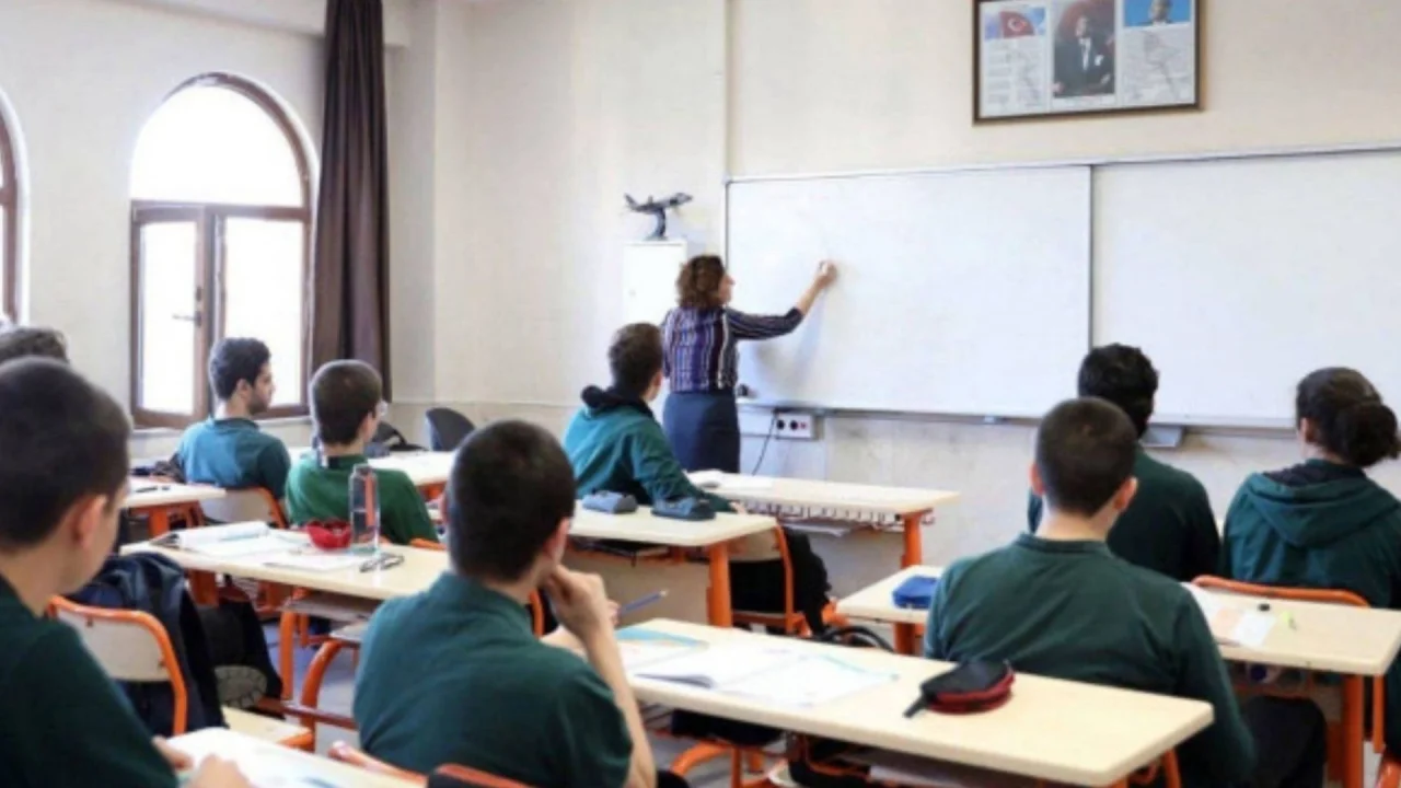 MEB son dakika açıklaması! Yarın okullar var mı, tatil mi? Okullar erken kapanacak mı?