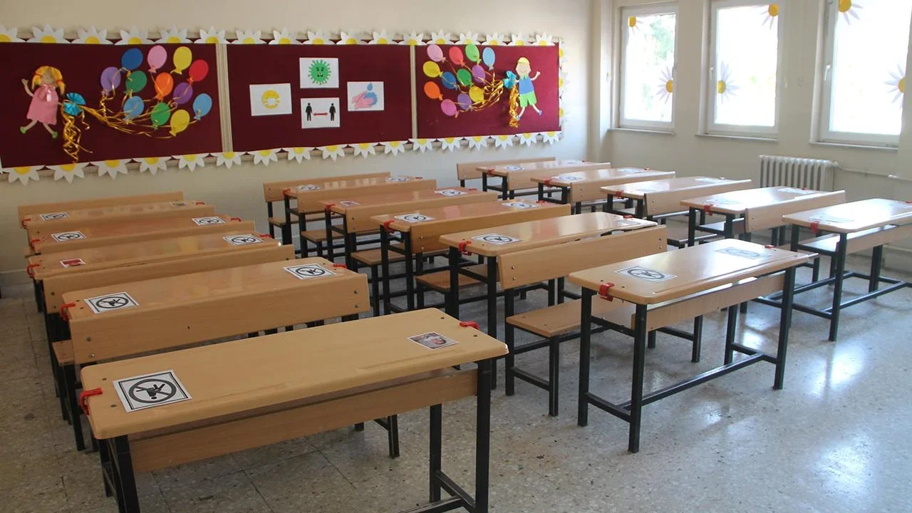 MEB’in 2026-2027 takvimi açıklandı öğrencilerin tatil günleri belli oldu