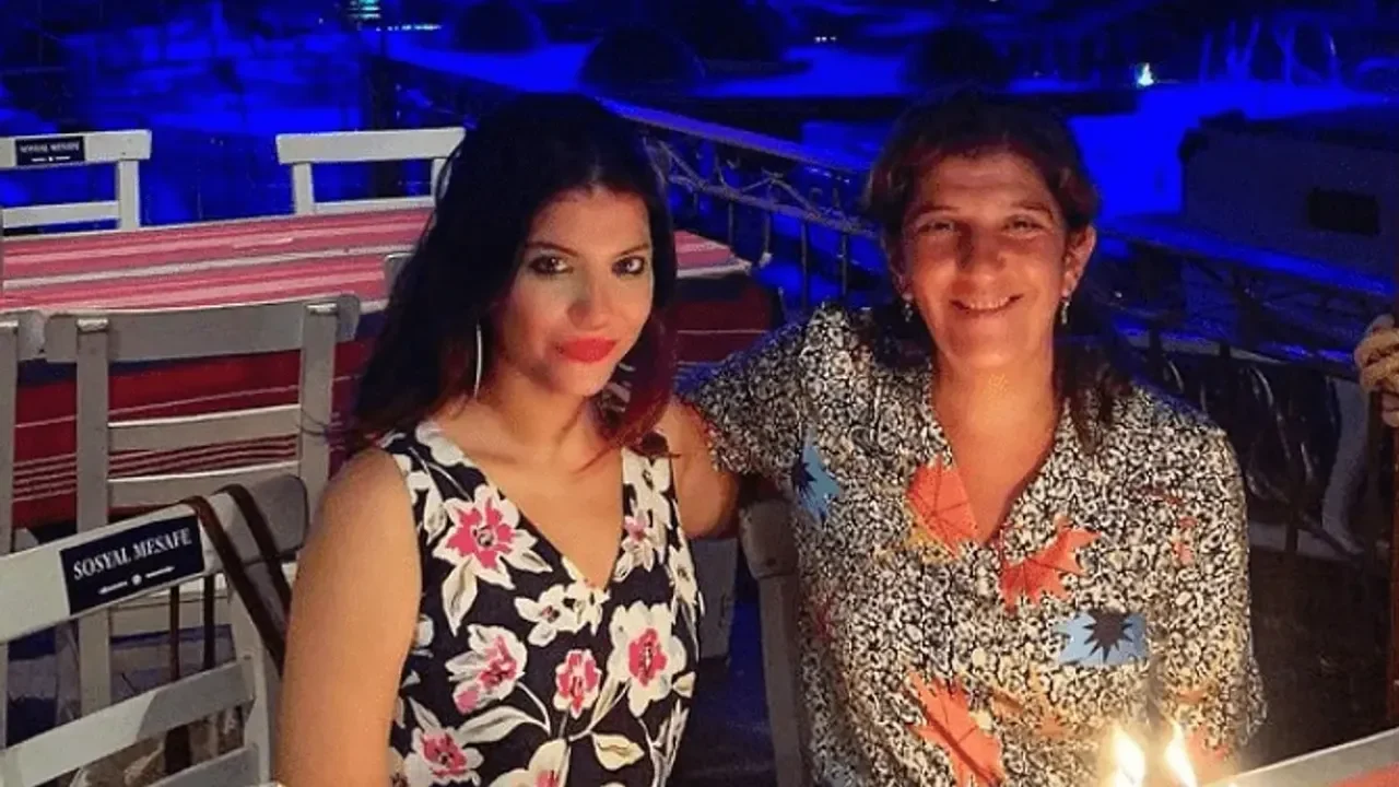 Melis Civelek Kimdir Kızılcık Şerbeti Ayrılığıyla Gündemde