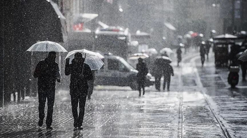 Meteoroloji'den çifte alarm: Sağanak ve toz taşınımı uyarısı geldi