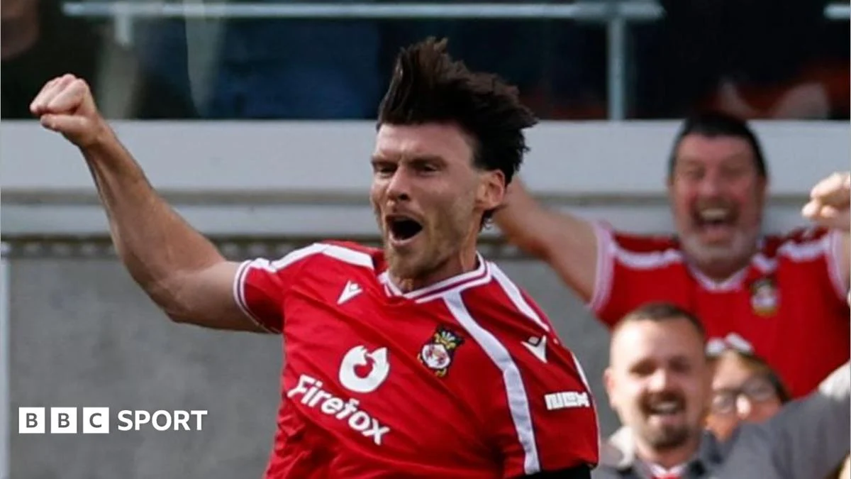 Millwall ve West Ham derbisinde altı dakikada dört gol ve kırmızı kart