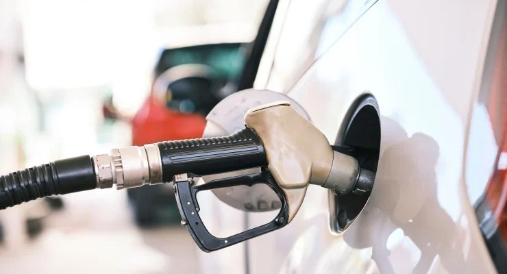 Motorin fiyatlarında indirim tabelalara yansıdı