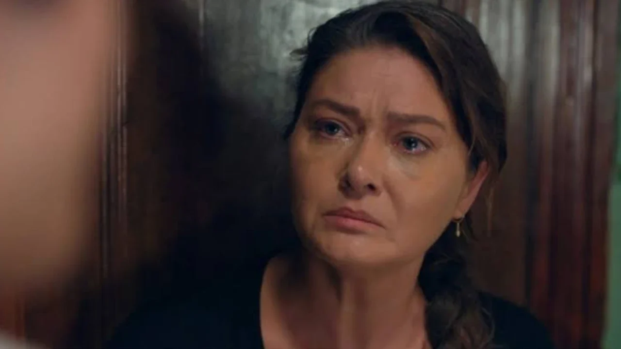Nurgül Yeşilçay Ömür Usta Dizisiyle Ekrana Dönüyor