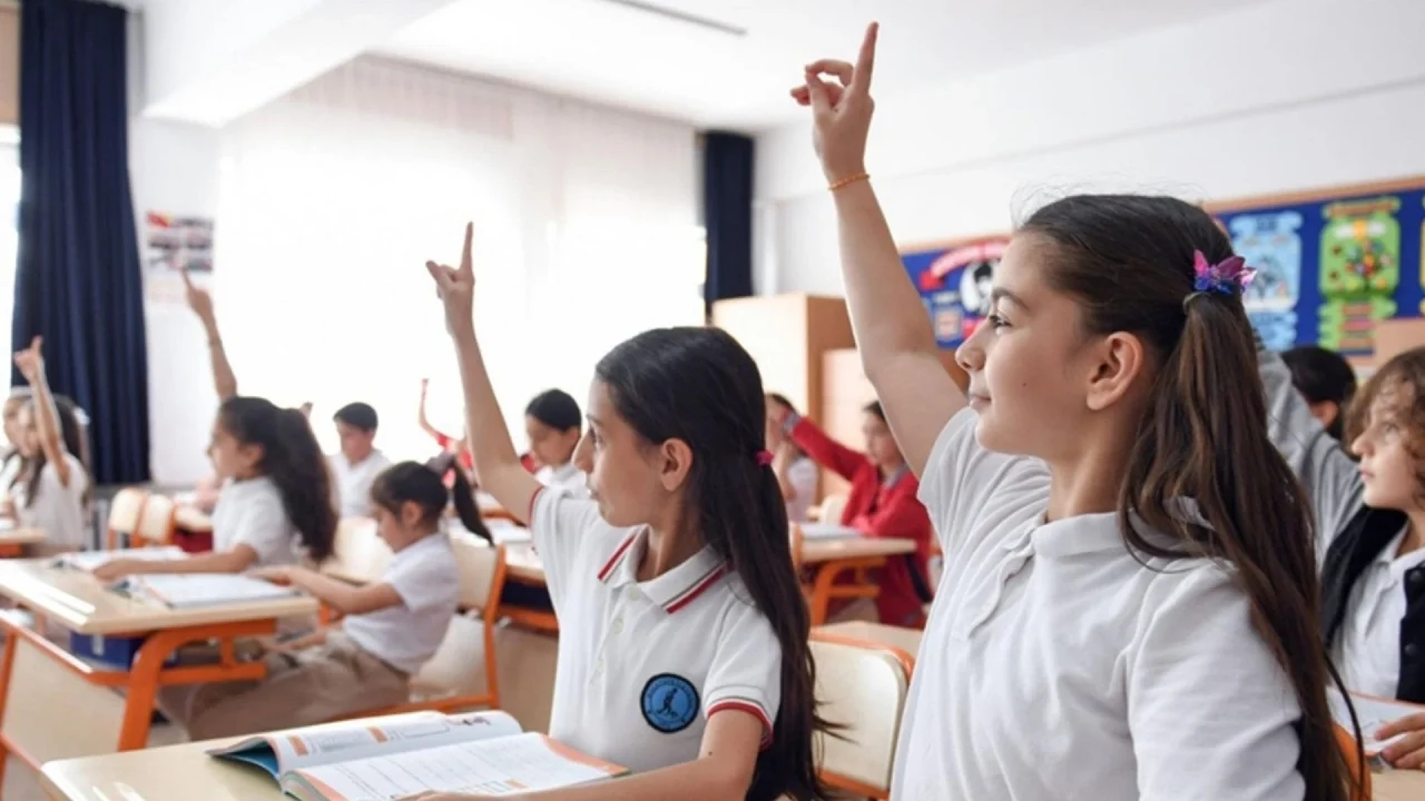 Okullarda Ders Süresi İçin 30 Dakika Düzenlemesi