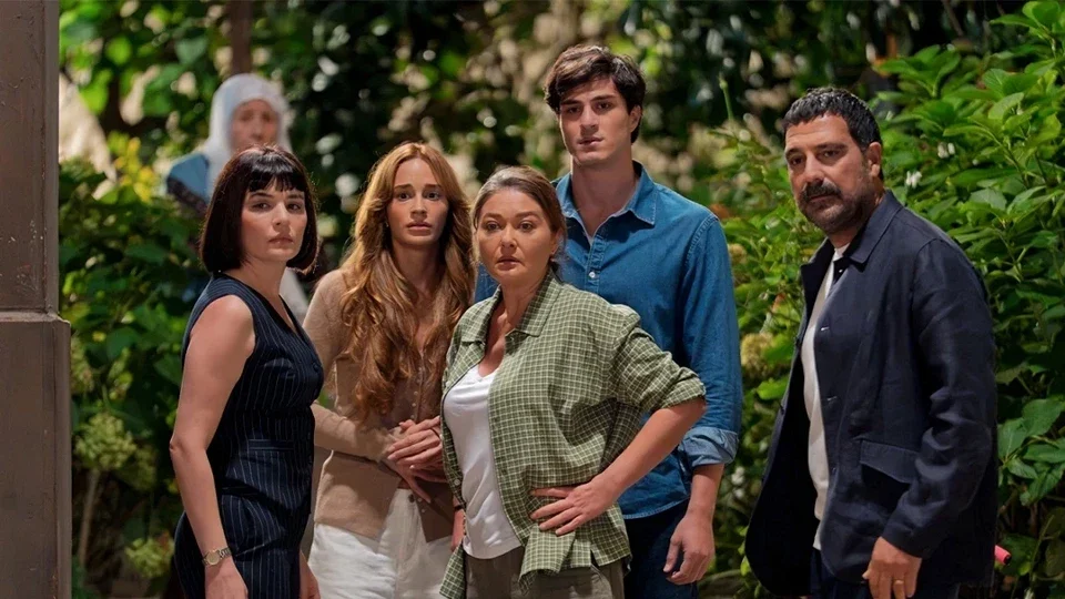 Ömür Usta 6. bölüm fragmanı için gözler NOW ekranında