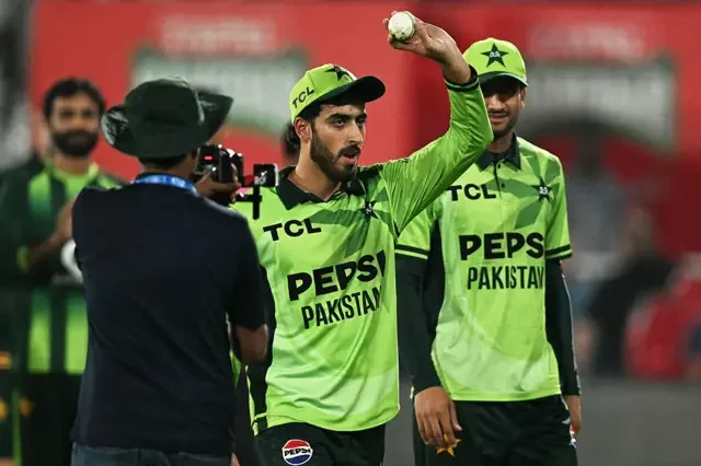 Pakistan İngiltere karşılaşmalarında standings hesabı hangi tabloya göre yapılıyor
