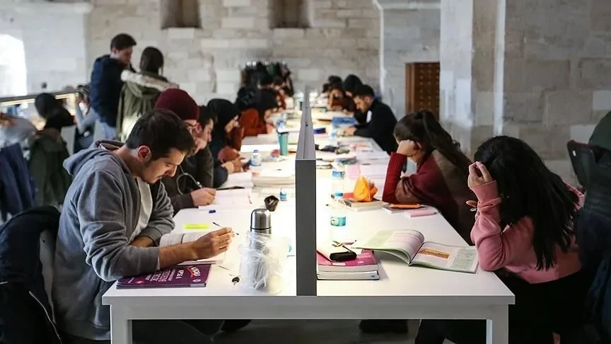 Parayla tez yazdıranlar yandı: TBMM'ye sunulan YÖK Kanunu'nun detayları belli oldu
