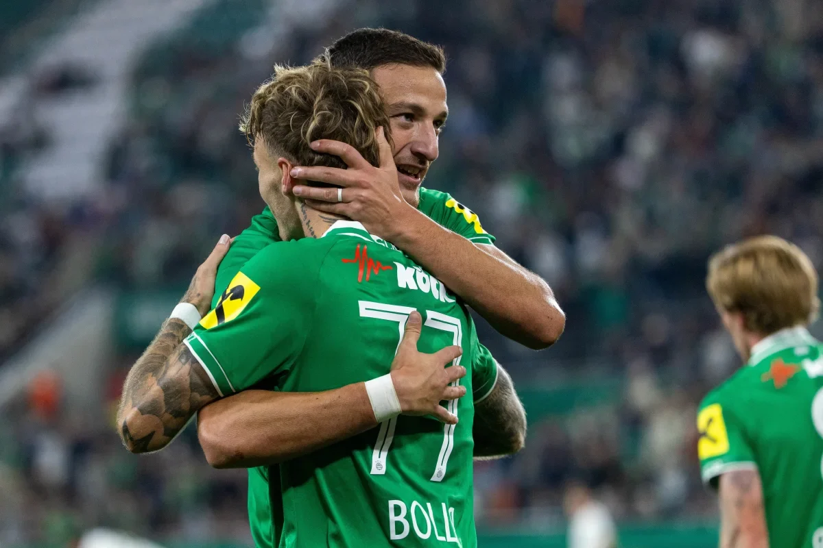 Rapid Wien Avrupa sahnesinde Konferans Ligi biletini aldı