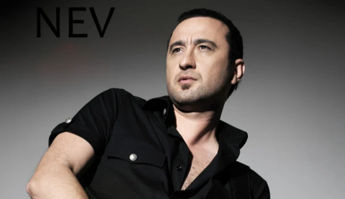 Şarkıcı Nev hayatını kaybetti hastalığı ve yaşamı merak konusu oldu