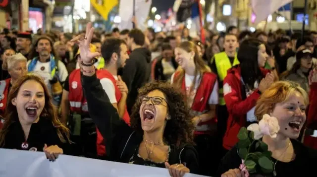Sırbistan’da Öğrenci Hareketi Sandıkta İktidar Hesaplarını Değiştirdi