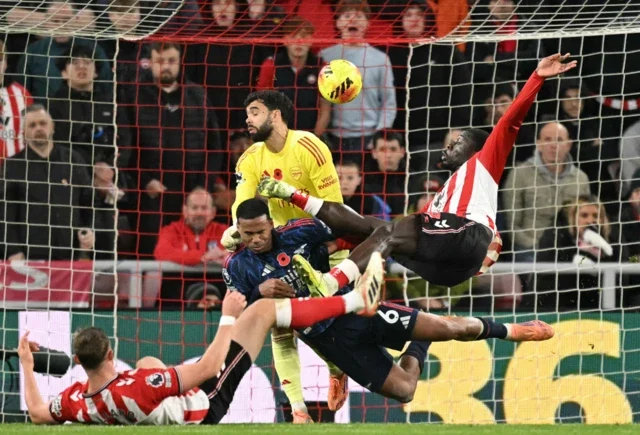 Sunderland Arsenal karşılaşmasında gözler Xhaka ve Le Bris’in planında