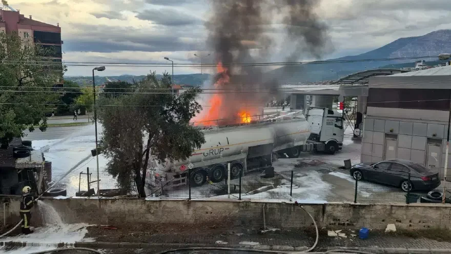 Tankerler İçin Akaryakıt İstasyonundan Hürmüz Boğazı’na Uzanan Alarm
