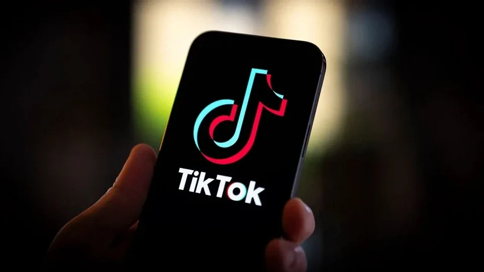 TikTok erişim sorunları 20 Ağustos: TikTok çöktü mü, neden yenilenmiyor?