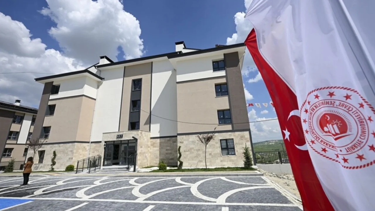 TOKİ kurasız açık satış kampanyası Ankara, İzmir! TOKİ kurasız ev satışı hangi ilçelerde yapılacak? İlçe ilçe TOKİ 20 bin konut satışı liste